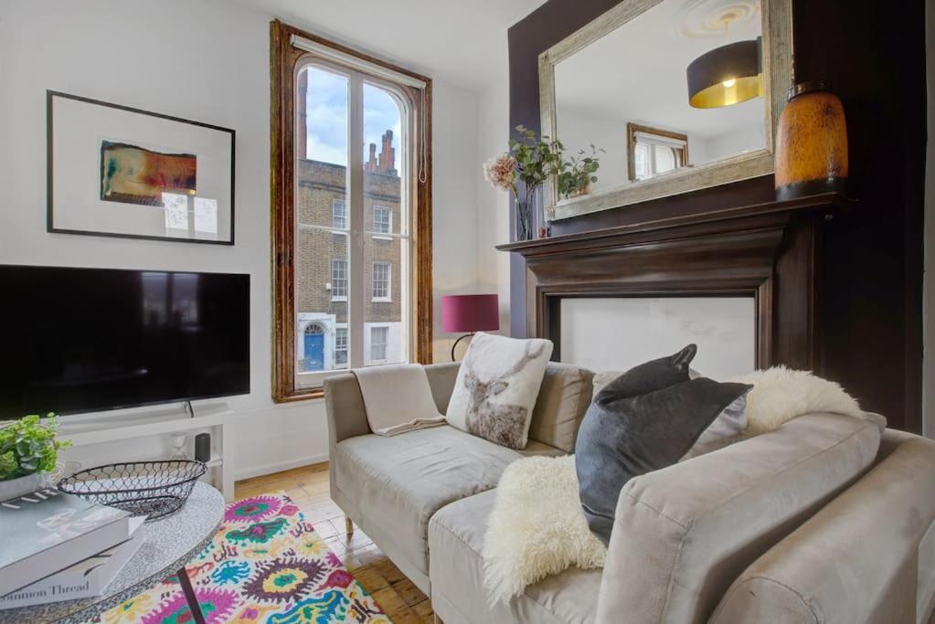 Stylish Townhouse, Perfect For Large Groups, Convenient Public Transport Links, Close To Tower Bridge And Liverpool Street Appartamento *