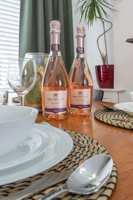Appartamento Stylish Townhouse, Perfect For Large Groups, Convenient Public Transport Links, Close To Tower Bridge And Liverpool Street Londra